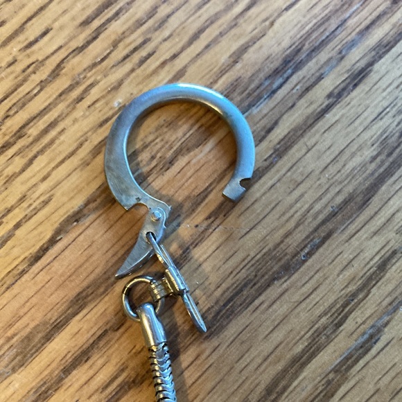 Vintage ballet slipper keychain - Picture 6 of 7